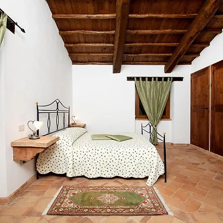 Casale Le Orme 4*