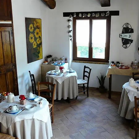 לינה וארוחת בוקר Casale Le Orme