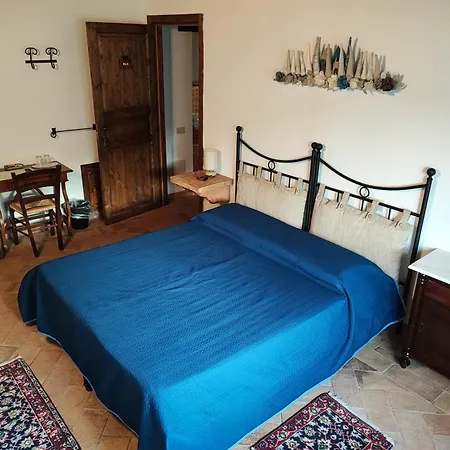Casale Le Orme Bed and breakfast 4*
