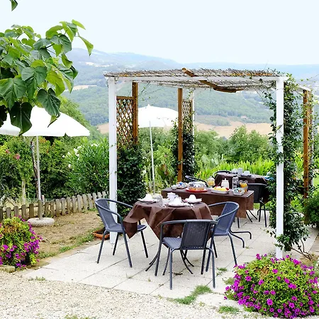 Casale Le Orme Bed & Breakfast Todi