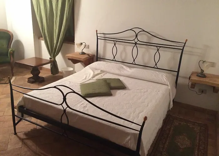 Casale Le Orme Bed & Breakfast Todi